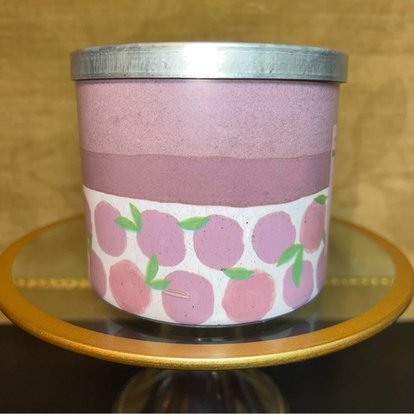 Bath & Body Works Blackberries & Basil Scented Candle Essential Oils 14.5 oz - Picture 4 of 7